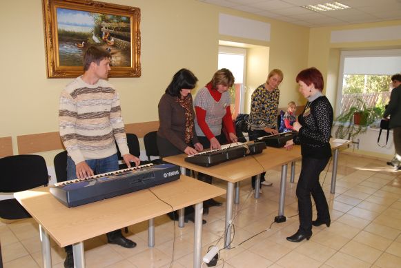 keyboard group-lesson