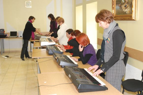 keyboard adult group lesson